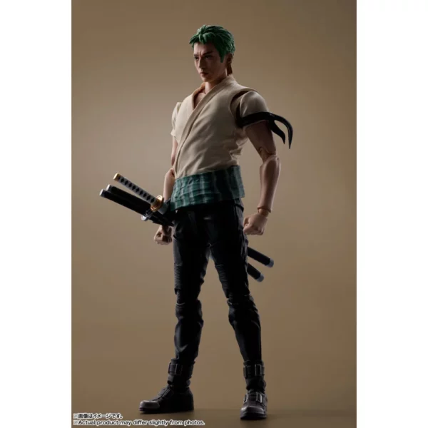 Lorenor Zorro (Roronoa Zoro) aus der One Piece Live-Action Netflix Serie als S.H. Figuarts Figur von Bandai Tamashii Nations